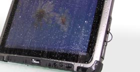 IP65-geschütztes M101 Tablet im Outdoor-Einsatz