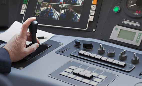 HMI GC-Serie eingebaut in einem Führerstand